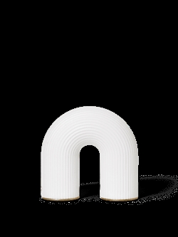 Vuelta ledningsfri bordlampe hvid fra Ferm Living