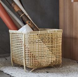 Flettet opbevaringskurve -Sporta kurve fra OYOY pk2